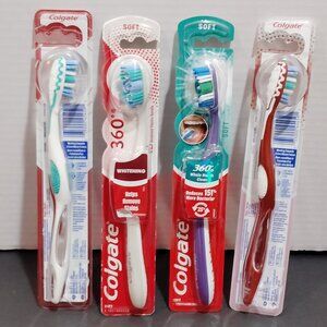 Bundle of 4 Toothbrush Colgate Soft